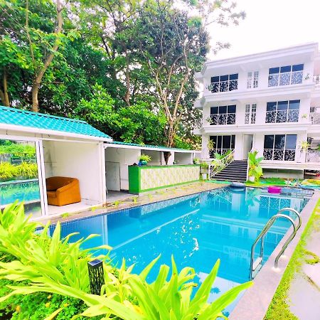 The Mayfield Resort, Vagator Anjuna Dış mekan fotoğraf