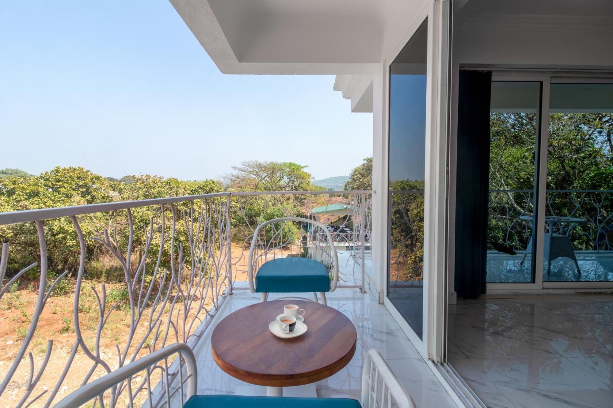 The Mayfield Resort, Vagator Anjuna Dış mekan fotoğraf